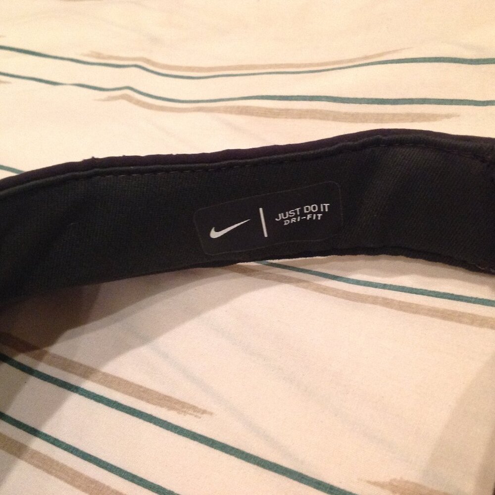 Nike  Visor - Picture 5 of 11